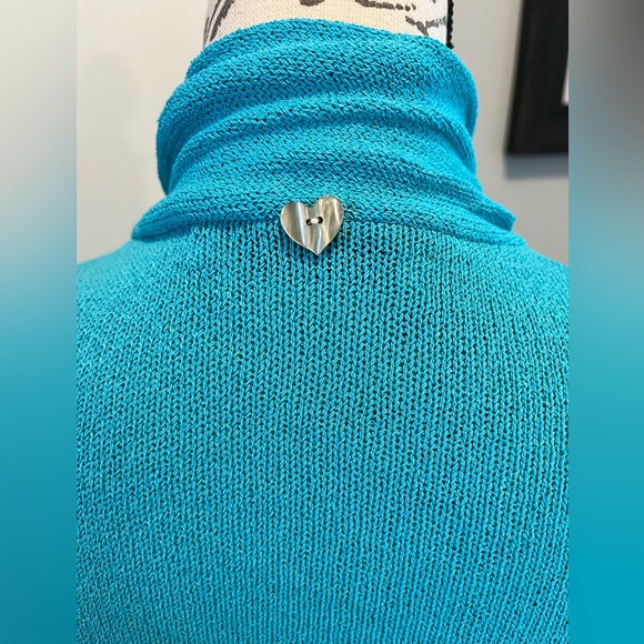 Sportsworks Studio Cardigan in turquoise, size Medium. - Picture 3 of 7